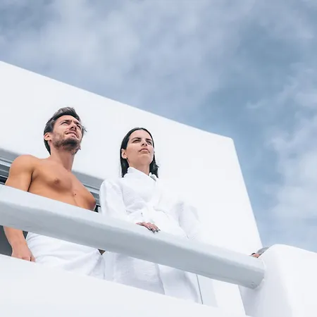 Villa Eight Infinity -- Two-level -- *