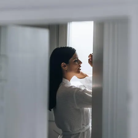 Villa Eight Infinity -- Two-level --