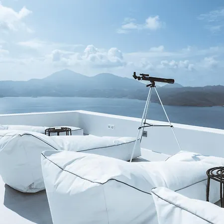 Eight Infinity -- Two-level -- * Plaka (Milos)