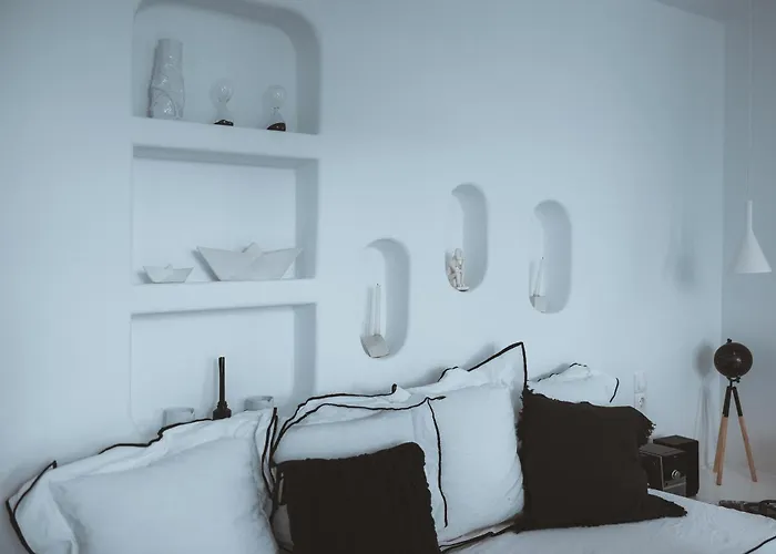 Eight Infinity -- Two-level -- Villa Plaka (Milos)