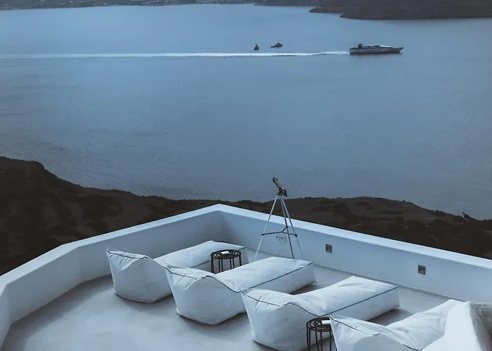 Eight Infinity -- Two-level -- Plaka (Milos)