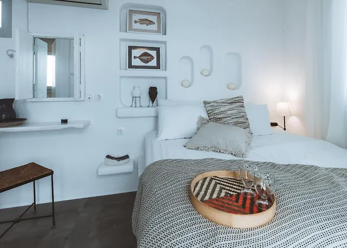 Eight Infinity -- Two-level -- Plaka (Milos)