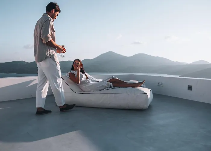 Villa Eight Infinity -- Two-level --