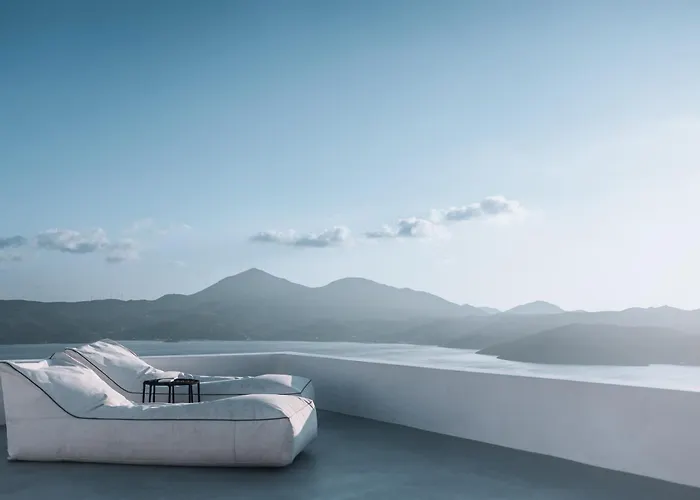 Eight Infinity -- Two-level -- Villa Plaka (Milos)